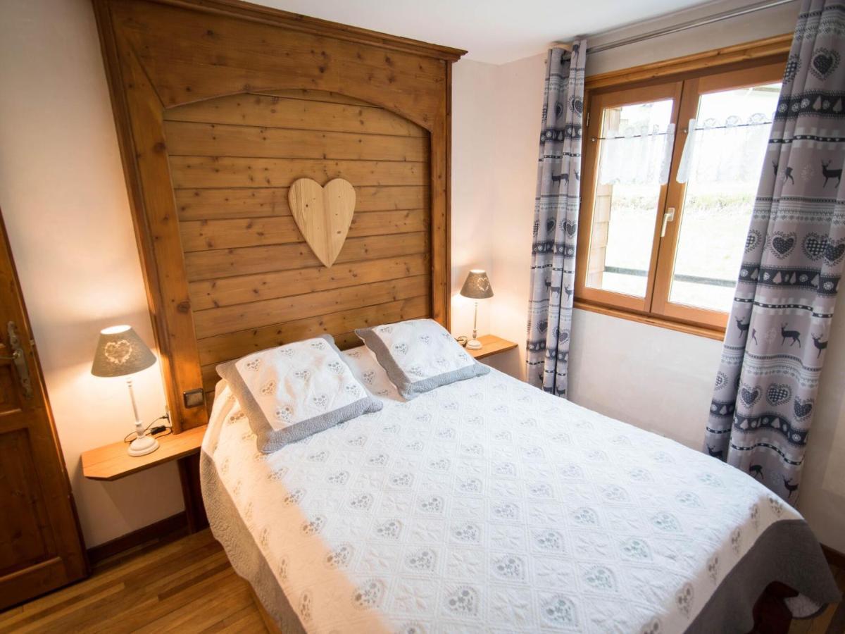 Charming Chalet In Ventron With Terrace Bagian luar foto