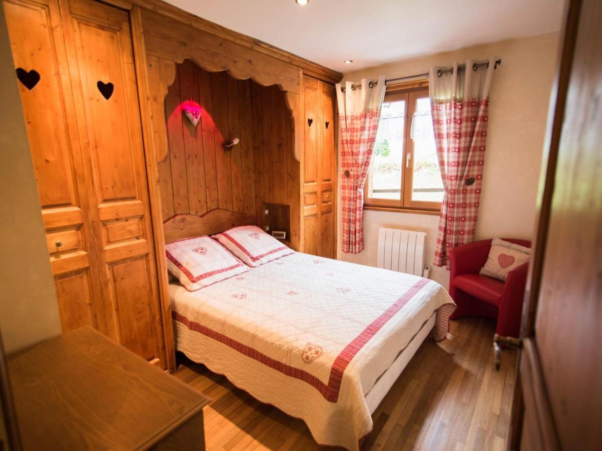 Charming Chalet In Ventron With Terrace Bagian luar foto