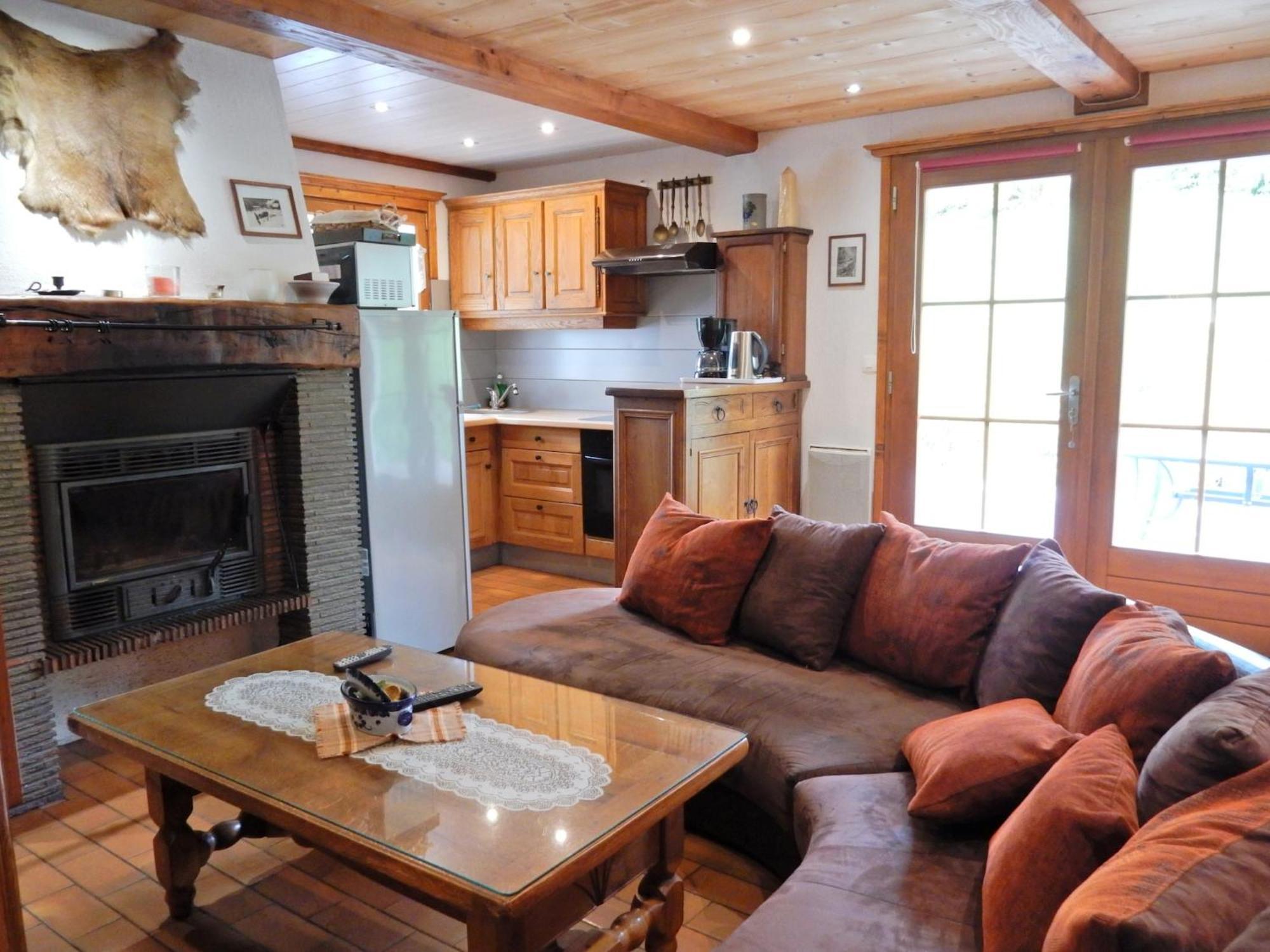 Charming Chalet In Ventron With Terrace Bagian luar foto